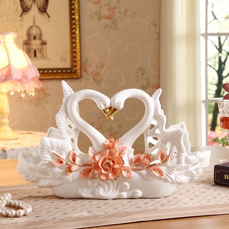 

Creative wedding gifts wedding gifts new Decor furnishings ceramic crafts Swan Home Furnishing living room decoration