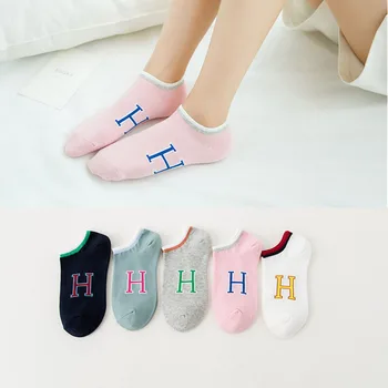 

yishine High Quality New 5 Pairs Girl Letter Words Printed Funny Socks Casual Cotton Crew Socks for Girls Women