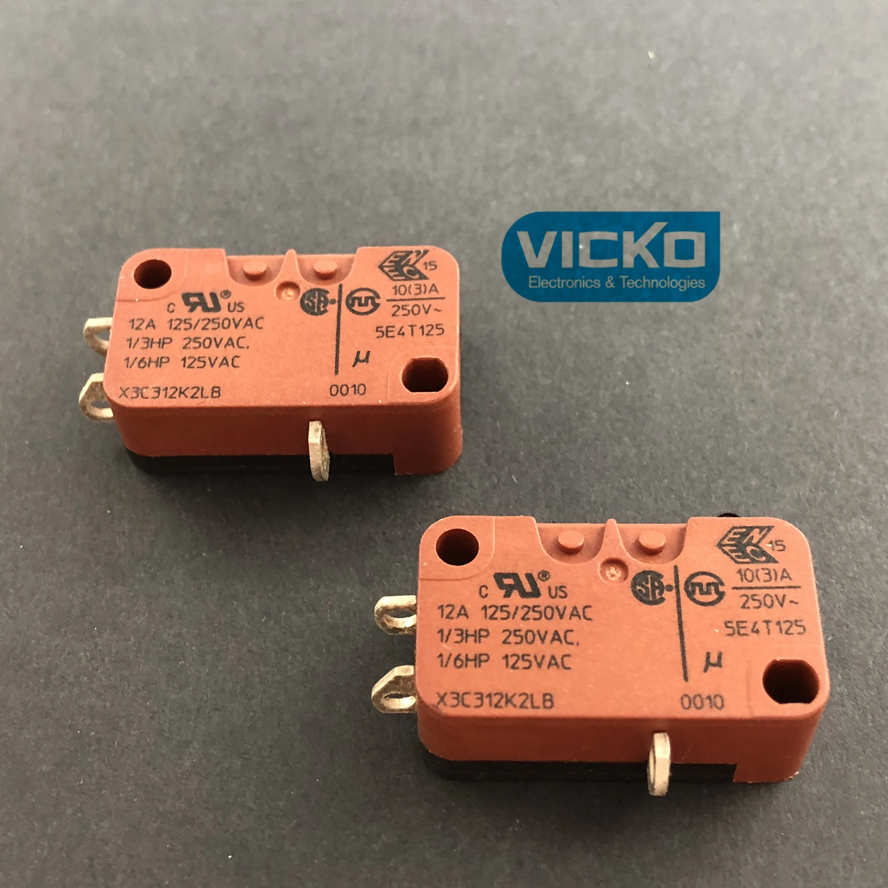 

[YK] BURGESS X3C312K2LB micro switch current 12A 125/250VAC 250VAC 125VAC 250V 10A 5E4T125 switch