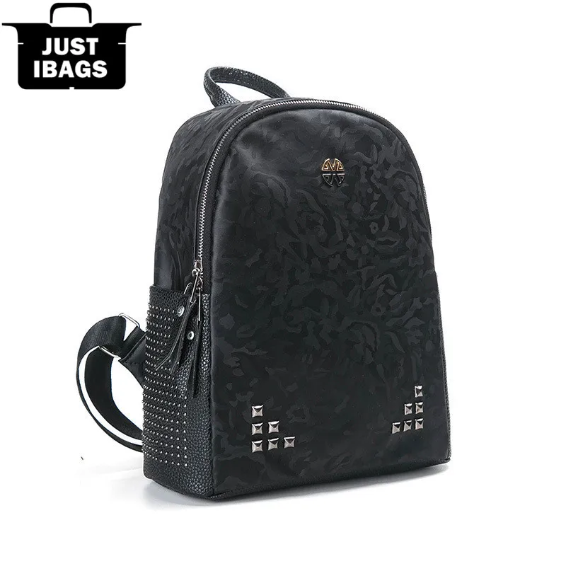 

preppy style rivet man women backpacks quality PU leather double shoulder bags Large capacity travel bags teenagers girls boys