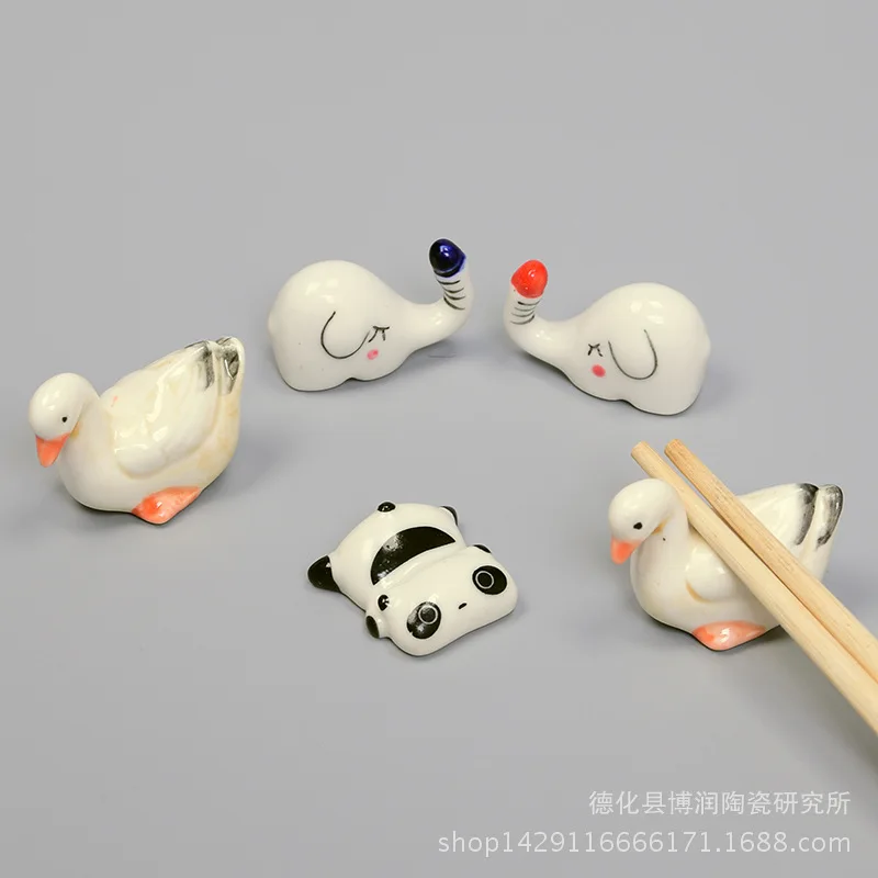 

Daily Ceramic Tableware Fashion Creative Cherry Blossom Chopsticks Stand Home Pendulum Cat Chopsticks
