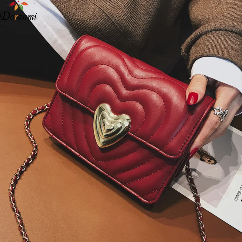 

DORANMI Striped Flap Shoulder Bags For Women 2019 Luxury Brand Designed Metal Heart Messenger Crossbody Bag Female Bolsa DJB031