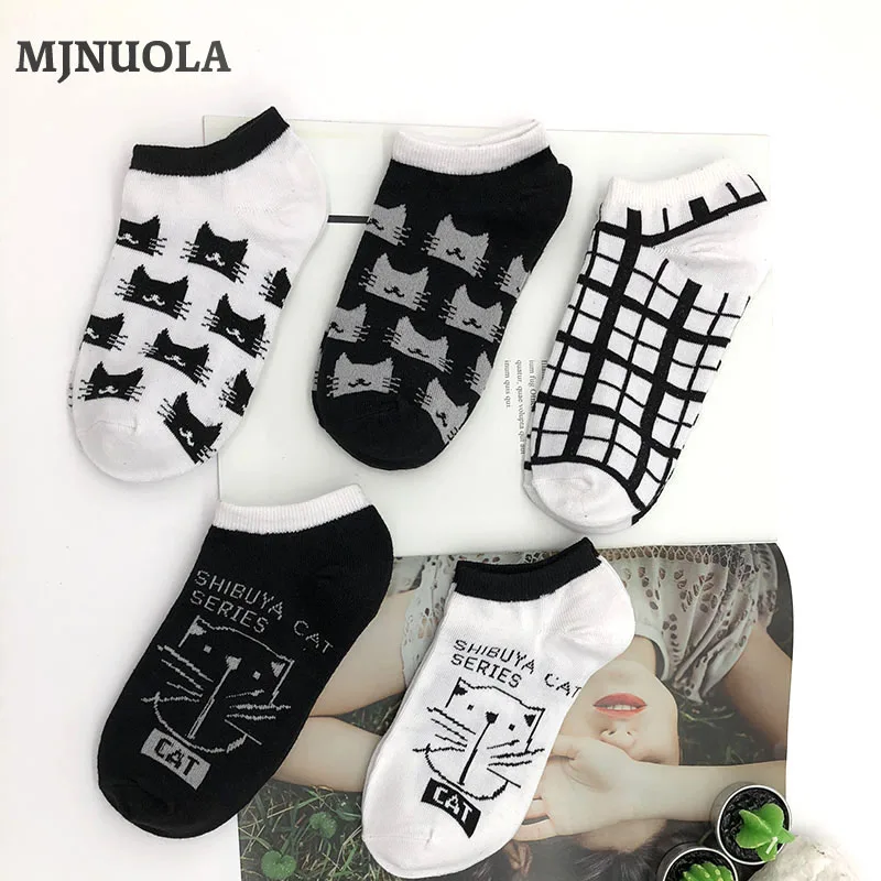 MJNUOLA New Fashion Casual Cotton Socks Cute Cartoon Cat Patchwork Color Plaid Happy Short Funny Gift for Girl Hot |