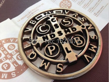 Медаль из латуни с вырезанным крестом Святого Бенедикта на 6 языках|card card|card cutcard