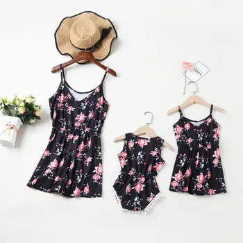 

Mother Daughter One Piece Jumpsuits 2019 Family Matching Sleeveless Flower Print V-neck Romper Mom And Kids Family Look Clothes
