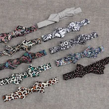 Mantieqingway полиэстер Цветочный платок и галстук-бабочка комплект 6 см с бантом 5,5 см Галстук Свадебная вечеринка платок Модные леопардовые