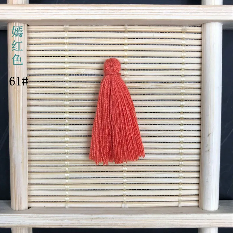 100PCS 3CM Mini Cotton Thread Fabric Tassel DIY Pendant Jewelry Key Making Fringe Trim Craft Tassels Sewing Accessories - Цвет: 61