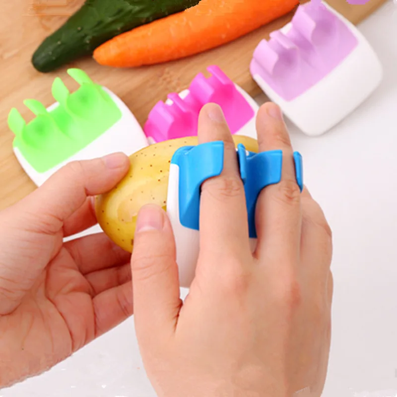 

1Pcs Finger Held Palm Peeler Easy Hold Vegetable Fruit Slicer Potato Peeler Carrot Zester Kitchen Tool Helper
