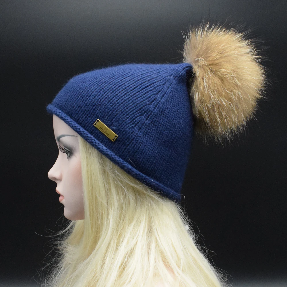 2017 New Brand 22cm Real Raccoon Fur Pom Poms Knitted Hat Fur Beanie Women Girl S