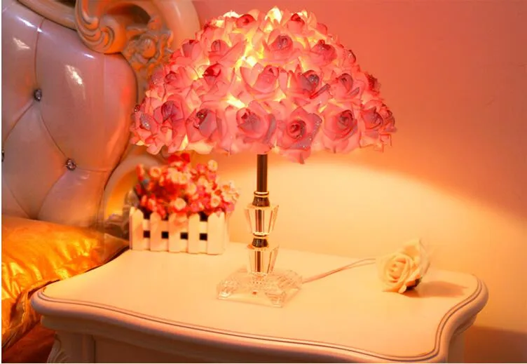 Rosas de Tecido de Moda Candeeiro de Mesa para o Casamento Decoração da Lâmpada de Cabeceira Romântico Criativo Cristal Quarto Lâmpadas Bar ac 80- 265 v 1527 Led E27 3 Cristal Led E27 Candeeiro de Mesa para