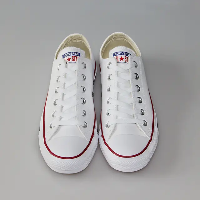 converse leather or canvas