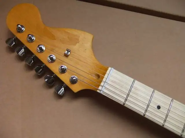 New Arrival STR Electric Guitar Alder Body And Maple Neck In Yellow 100720-22