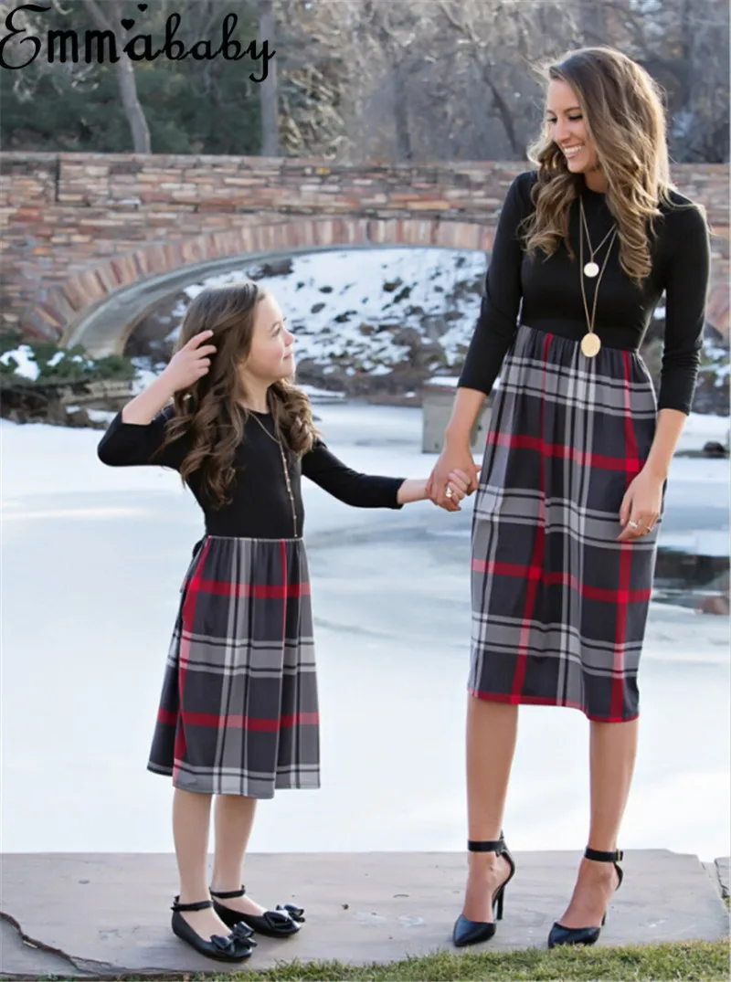 Семейное платье одинаковые комплекты для мамы и дочки, клетчатые комплекты для девочек, одежда, платья