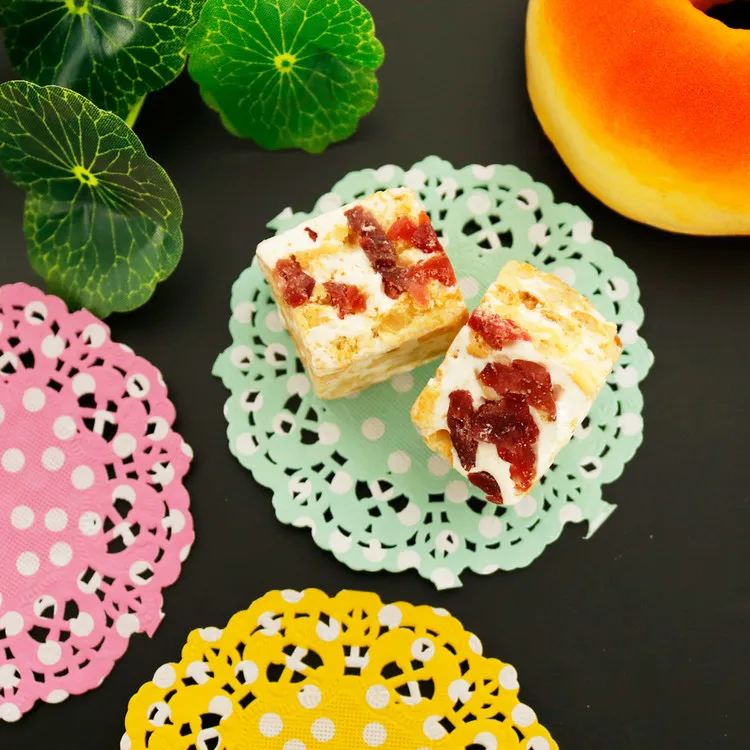 paper doilies (4)