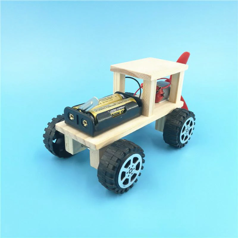 

DIY Electronic Blocks Toy Handmade Taxiing Wooden Car Model Blocks Toy Kid Assembling Electric Toy Educational Toys for Children