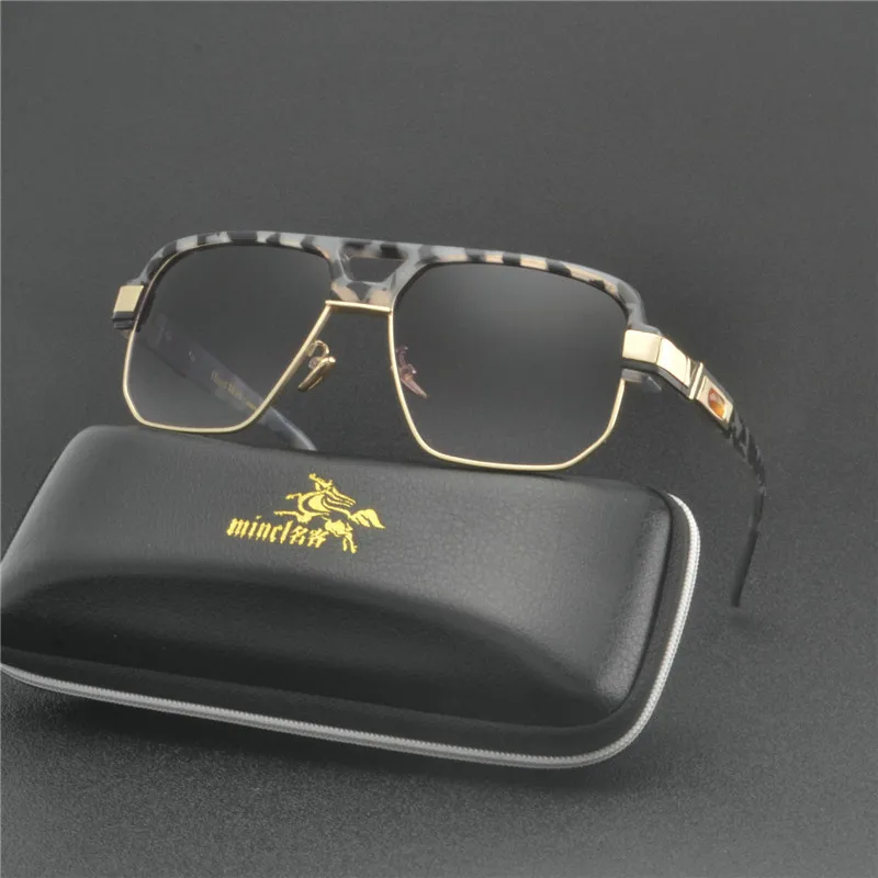 

2019 New Flat Top Sun Glasses Oversized Goggles Mens Square Sunglasses Women Fashion Famous Brand Rivet Black Eyewear FML
