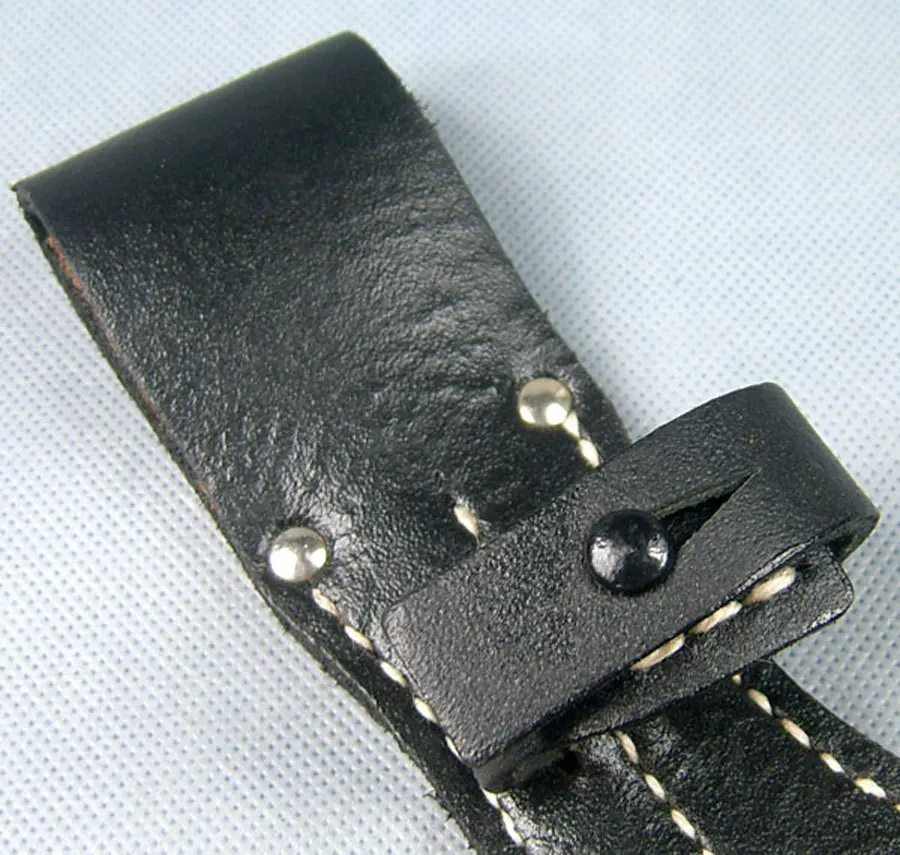 German Bayonet WWII 98K Leather Military Collectible Frog-GM029