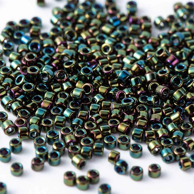 DB27 miyuki Seed beads Metallic Green (1)