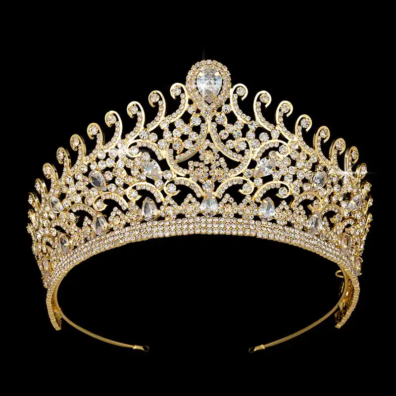 Тиара барокко. Нова корона. Новая корона. Женщина в короне. Золотая корона тиара.