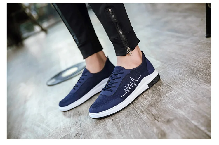 3827452905_1795360792