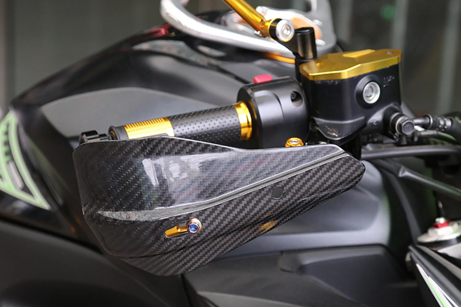 Мотоциклетный карбоновый ручной щиток для KTM Benelli Suzuki Kawasaki Yamaha BMW Honda Husqvarna Benelli Ducati
