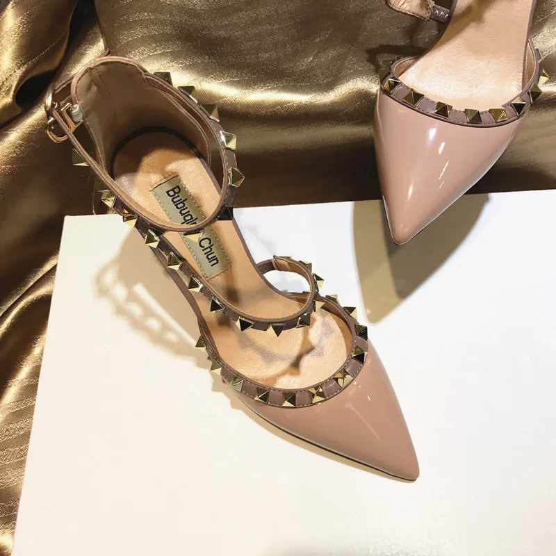 Free shipping fashion women Pumps lady Luxura Designer white patent leather studded spikes S Strappy high heels shoes 8cm 6cm Free shipping fashion women Pumps lady Luxura Designer white patent leather studded spikes S Strappy high heels shoes 8cm 6cm