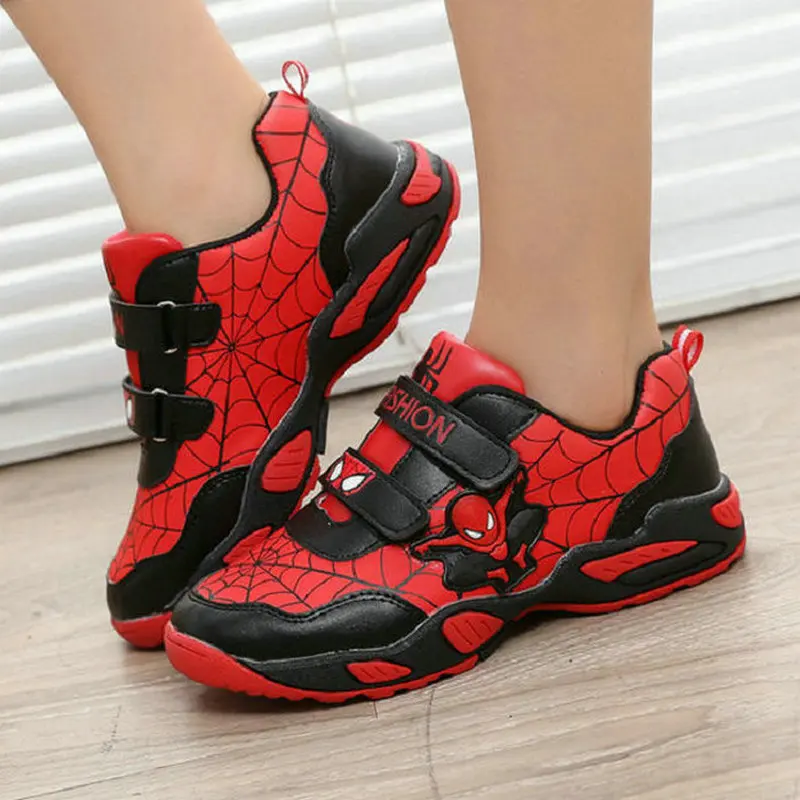 Baratos Nuevo otoño transpirable antideslizante niños moda Zapatillas niño estudiante transpirable deportes de las muchachas zapatos para niños tamaño 26 ~ 36