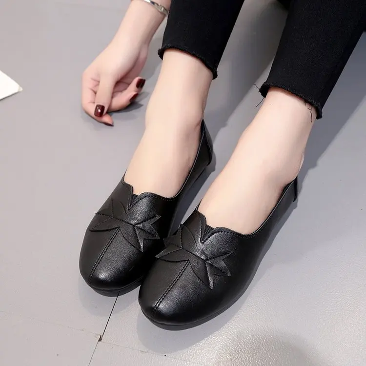 18 Soft Women Shoes Flats Moccasins Slip on Loafers Genuine Leather Ballet Shoes Fashion Casual Ladies Shoes Footwear E003 6 18 Soft Women Shoes Flats Moccasins Slip on Loafers Genuine Leather Ballet Shoes Fashion Casual Ladies Shoes Footwear E003 6