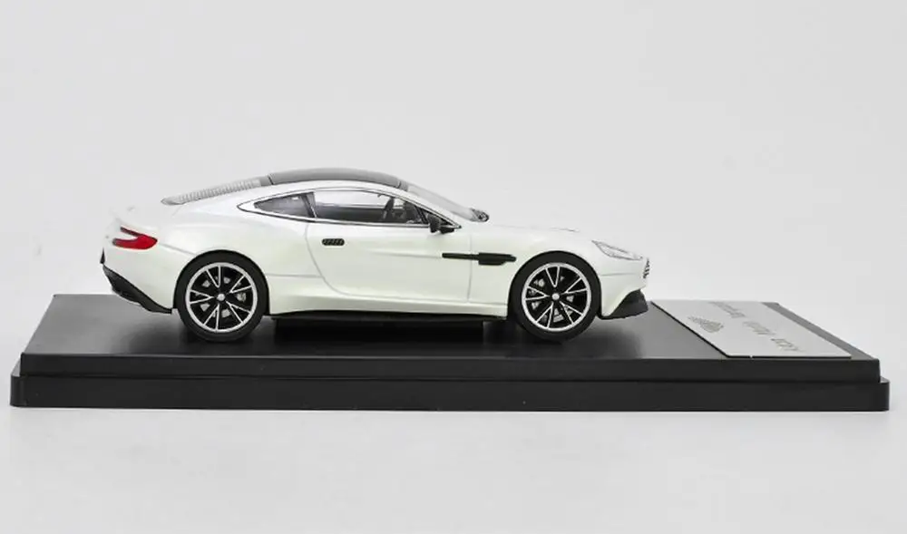 1/43 Aston Martin Vanquish White литье под давлением коллекция моделей автомобилей