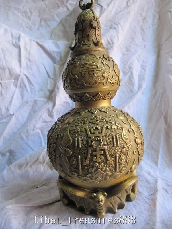 

Pure brass carved auspicious flower bat vase gourd statue (A0314)