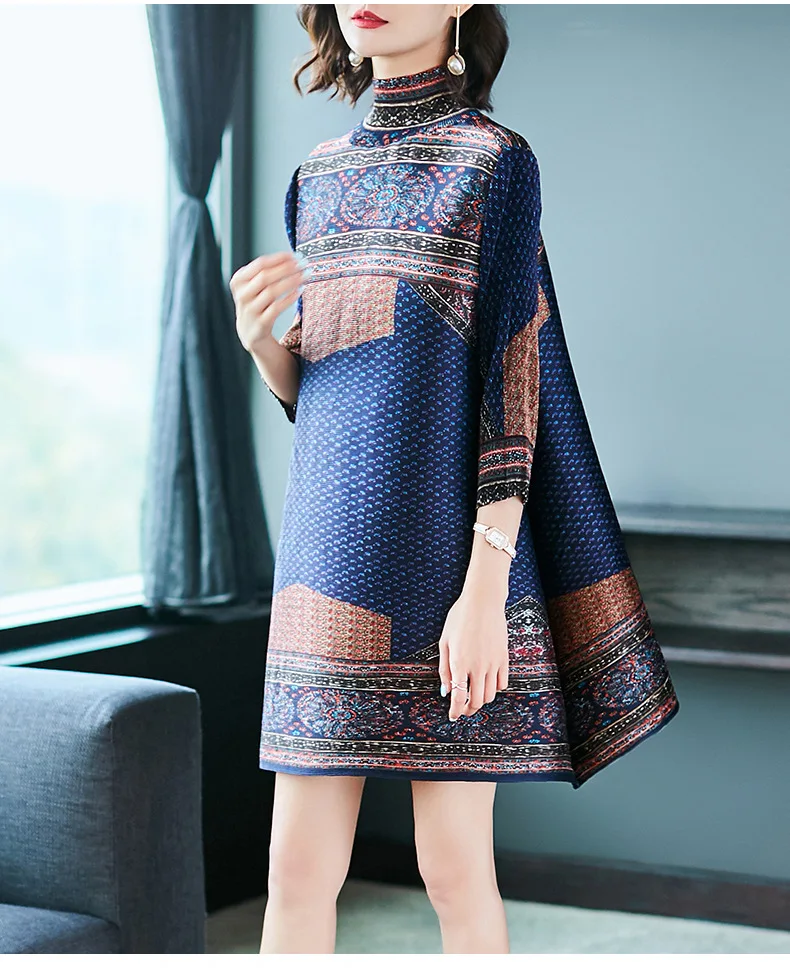 Three Quarters Sleeve Turtle Neck Loose Dress (2)