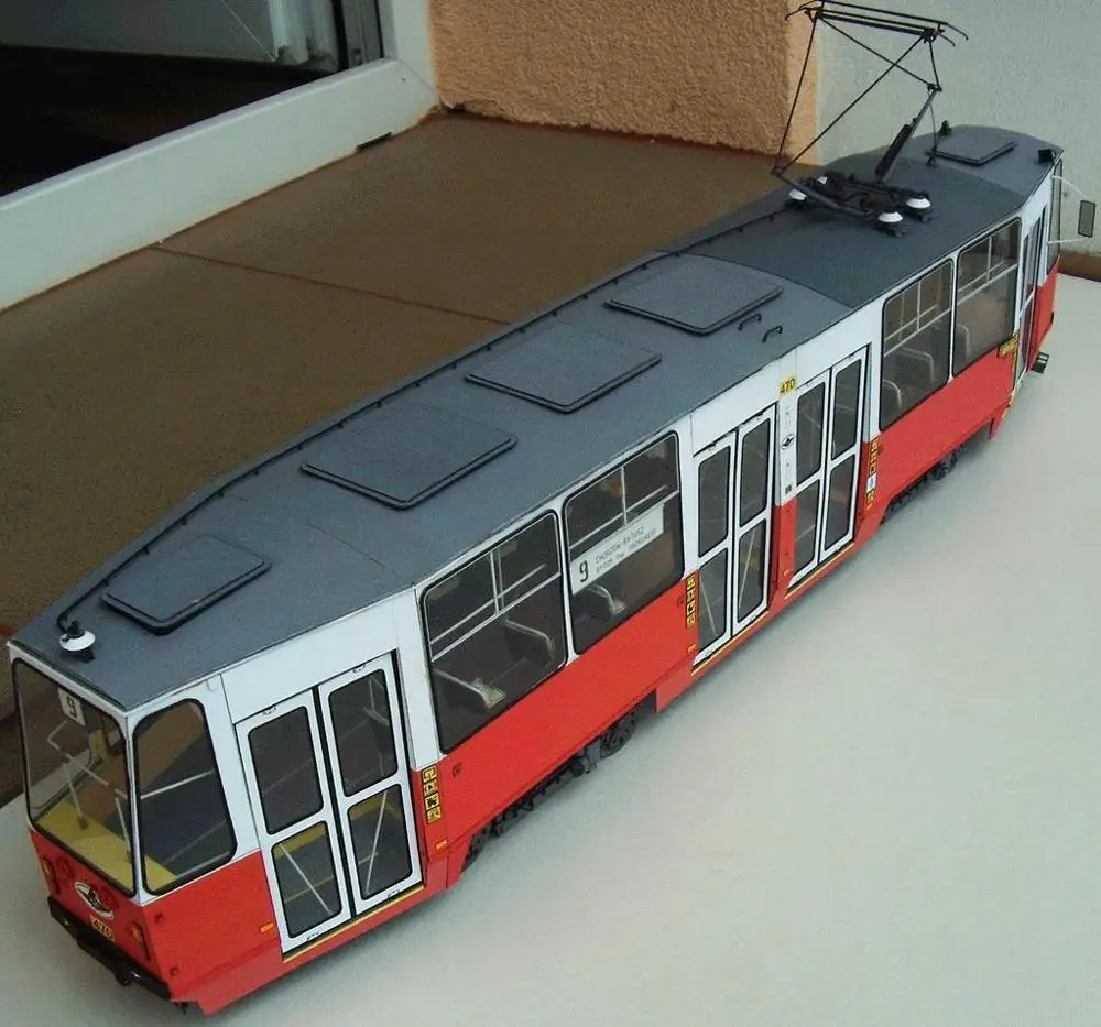 Cena Modle z papieru do samodzielnego wykonania polski tramwaj autobus 105N 1973 chłopiec prezent Papercraft 3D Puzzle