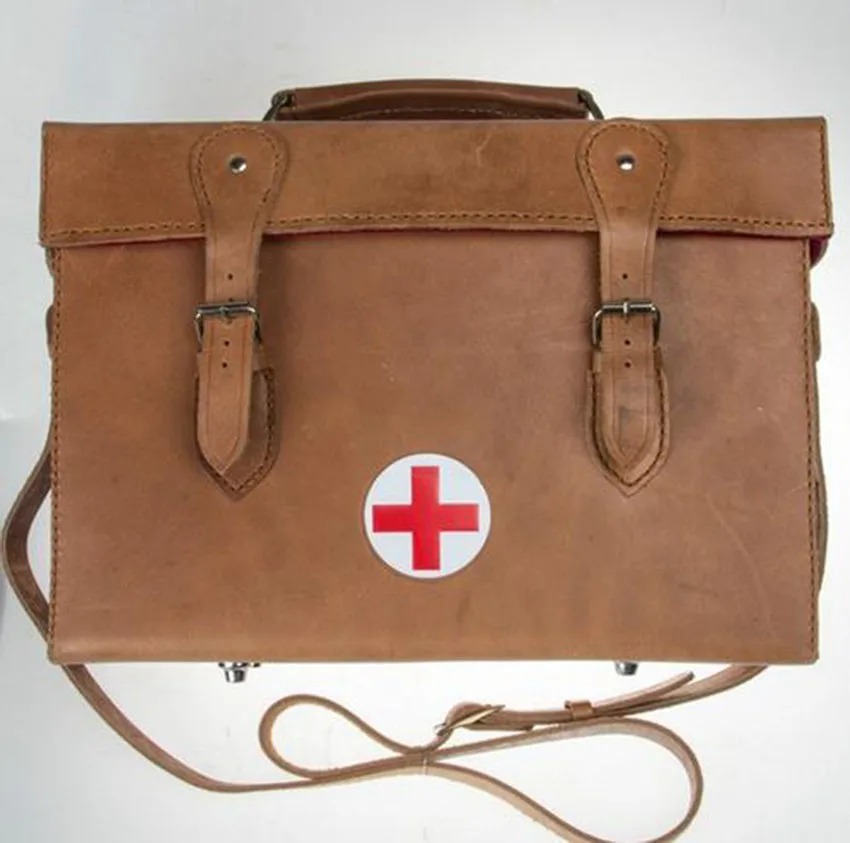 

WW2 CHINA COMMUNIST PATTERN BAG MARCHING LEATHER MEDICINE CABINET CN