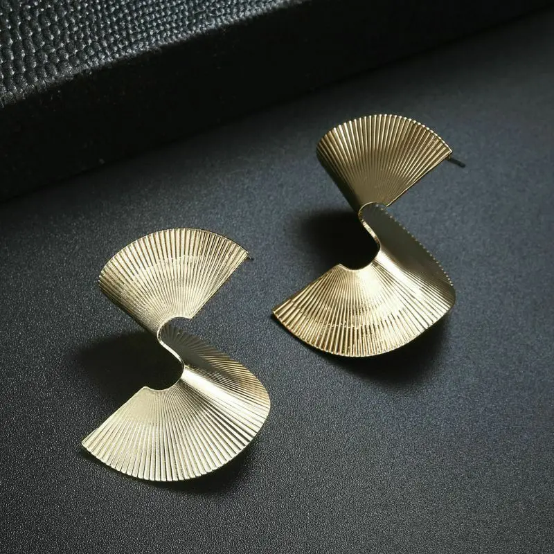 

2019 New Pattern Earrings for Women Vintage Big Earrings Punk Hip Hop Geometric Statement Earrings Jewelry Wholesale