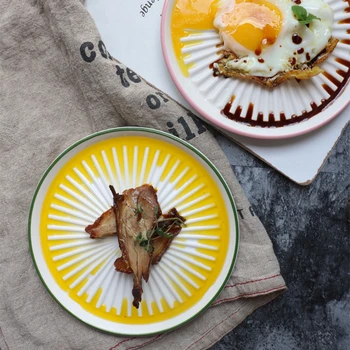 

Sauce Separation Tray Ceramic Plate New Dish Arrival Filter Japanese Style Pastry Dish Round Shape Drain Oil Fries Food Pan 1pcs