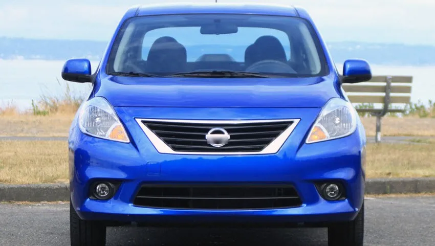 06-2012-nissan-versa-review