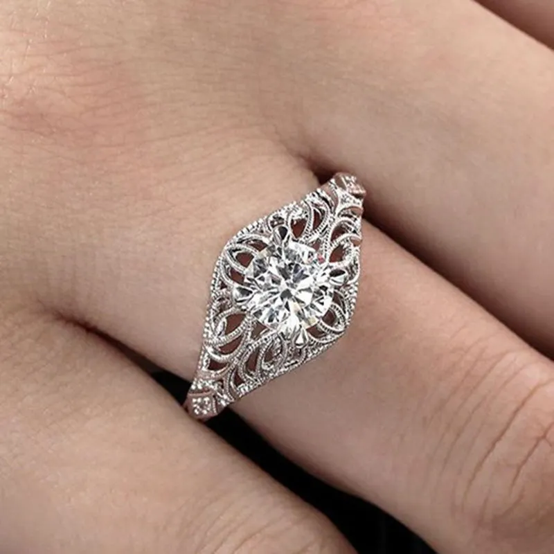 

Exquisite openwork floating silk cocktail ring Micro inlaid zircon flower ring jewelry
