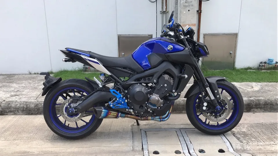 yamaha mt 09 slip on