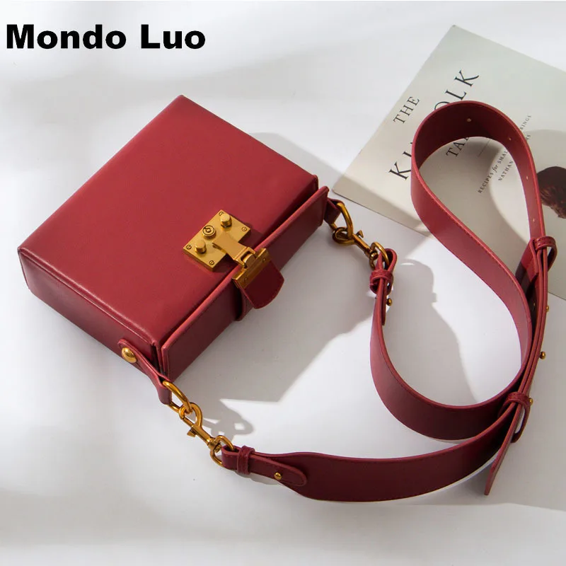 

2017 Women Vintage Mini Size Square Shoulder Bag Special Lock Unique Design All-match Small Size Cross-body Bag