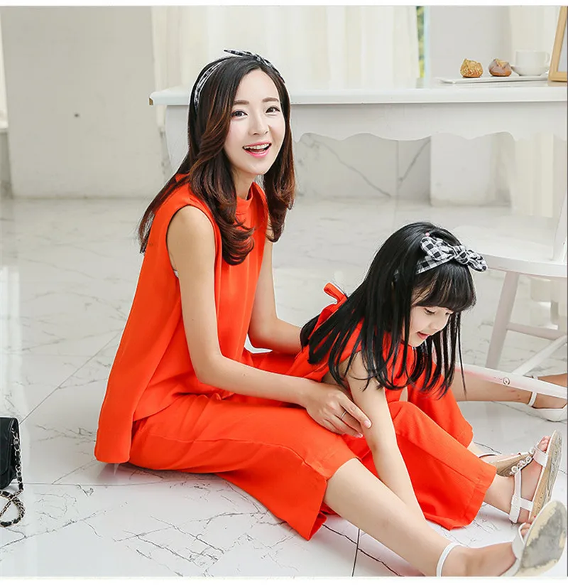 Summer Chiffon Tracksuit For Women 2016 Matching Mother And Daughter Clothes Sleeveless Lace Tops Pants Set Family Look Clothing (7)