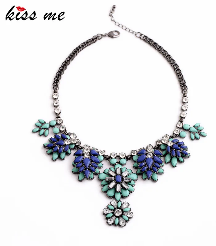 

Women Personalised Resin Stone Flower Bib Pendants Fashion Jewelry Necklace Factory Wholesale