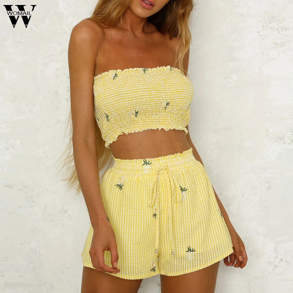 

2019 New Summer Women Sets Cropped Tops Print Off Shoulder Vest Tank Shorts Set 2 Pieces Women t shirts horts Bandage Pants Set