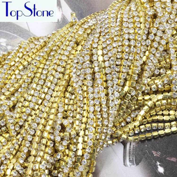 Золотая основа TopStone 10 ярдов/УП. прозрачная белая из страз 2 мм SS6 плотная со