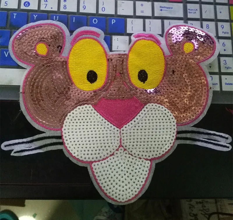 

Hotselling Korean Serious Pink Leopard sequin-embroidered,patches for clothing,iron on patches