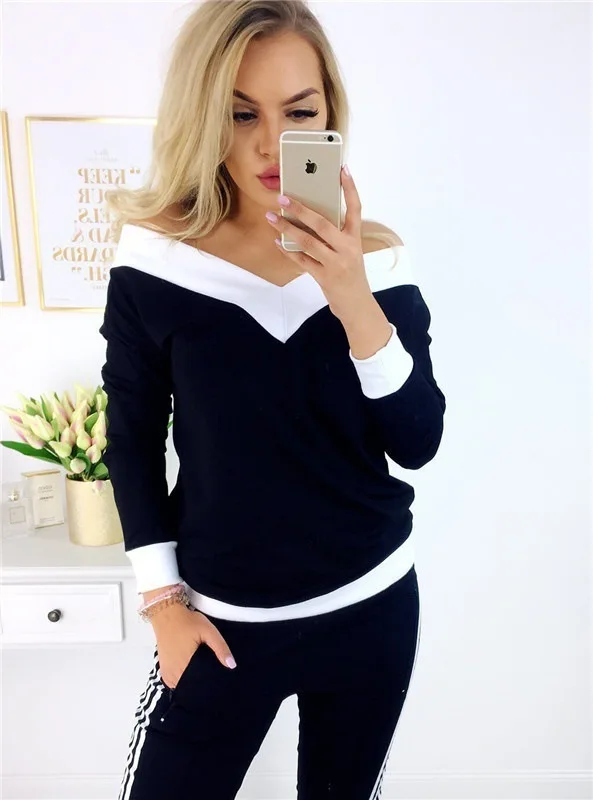

Casual Off Shoulder with long sleeves Solid Color V-necked shirt