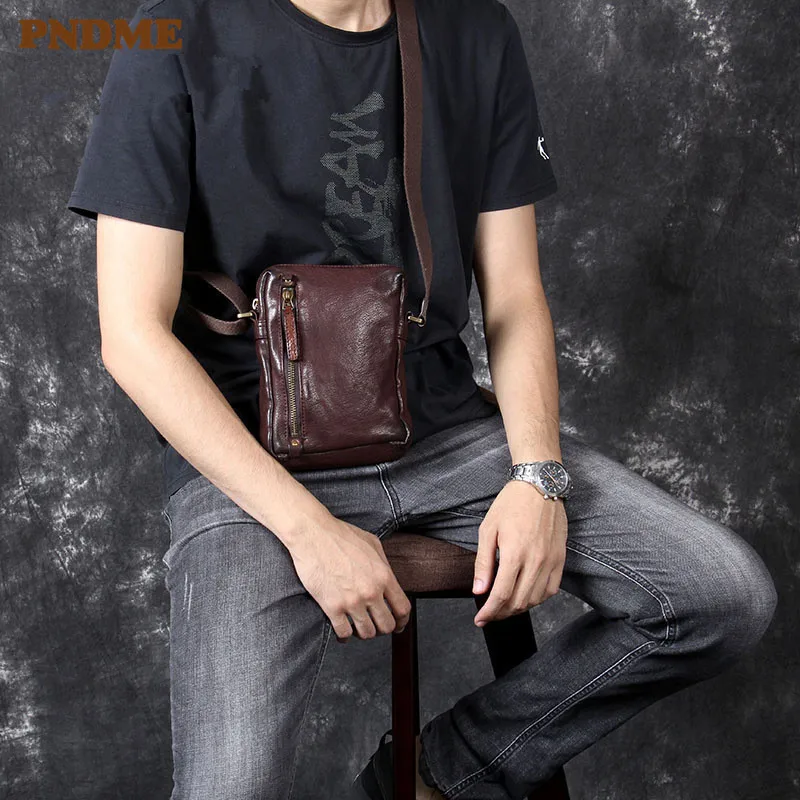 

PNDME high quality vintage top layer cowhide men's messenger bags summer casual simple soft genuine leather zipper shoulder bags