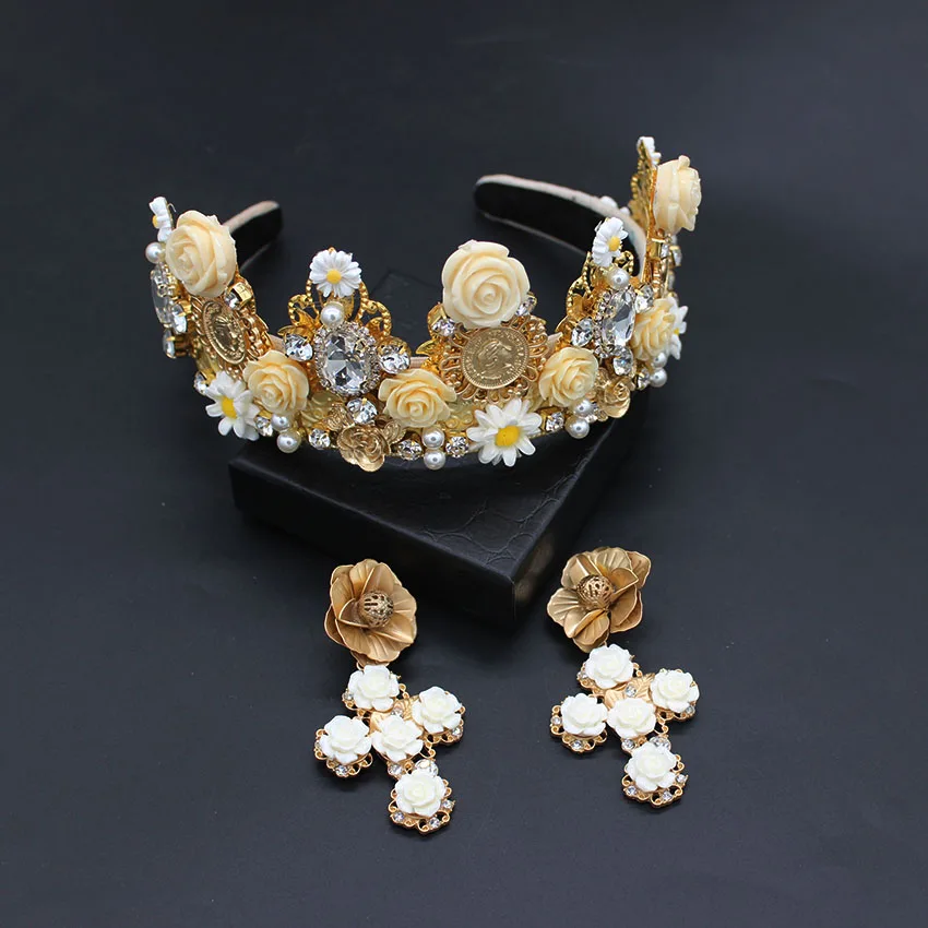 

Baroque exaggerated fashion headband white porcelain flower retro palace crown headband Court retro headband 902