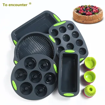 

Silicone Round Cake Mold DIY Toast Bread Pans Tiramisu Dishes 12 Cup Cake Mold 7 hole Baking Donuts Pans with 36pcs Muffin Molds