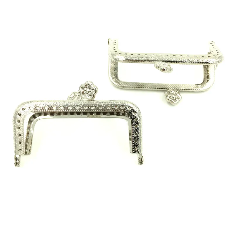

30Pcs Wholesale Silver Tone Plum Flower Head Rectangle Frame Kiss Clasps Lock DIY Purse Bag Handbag Clutch Handle 90x58mm