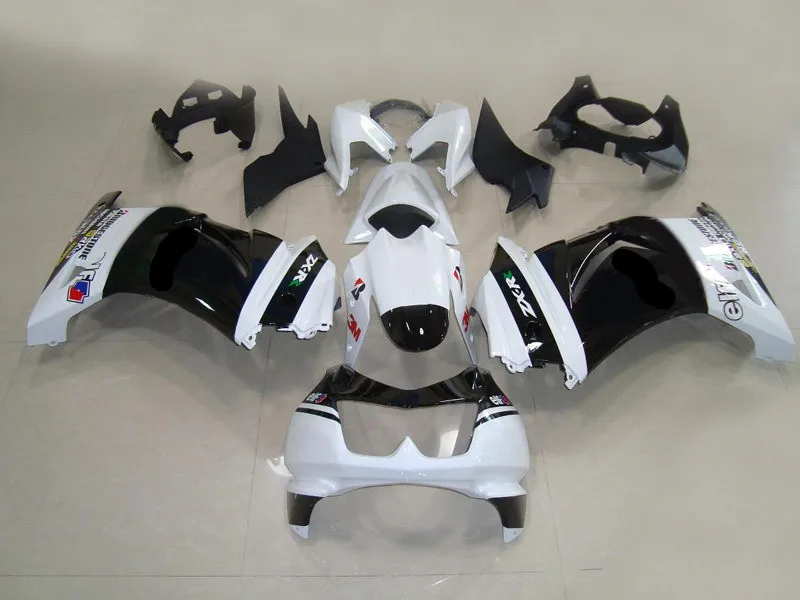 NINJA250-08-11-WHITE-MONSTEab